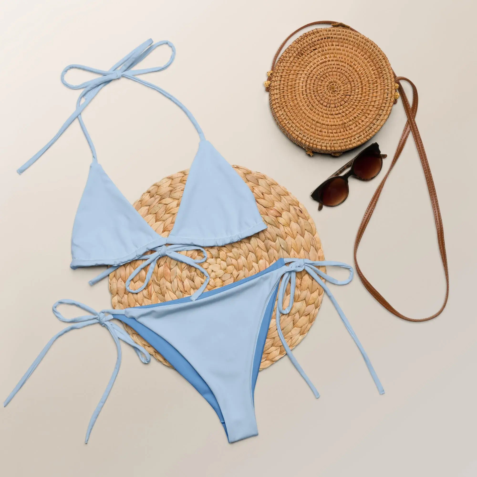 VIBES String Bikini Set (Himmelblau) €45.00 | Time Of Vibes