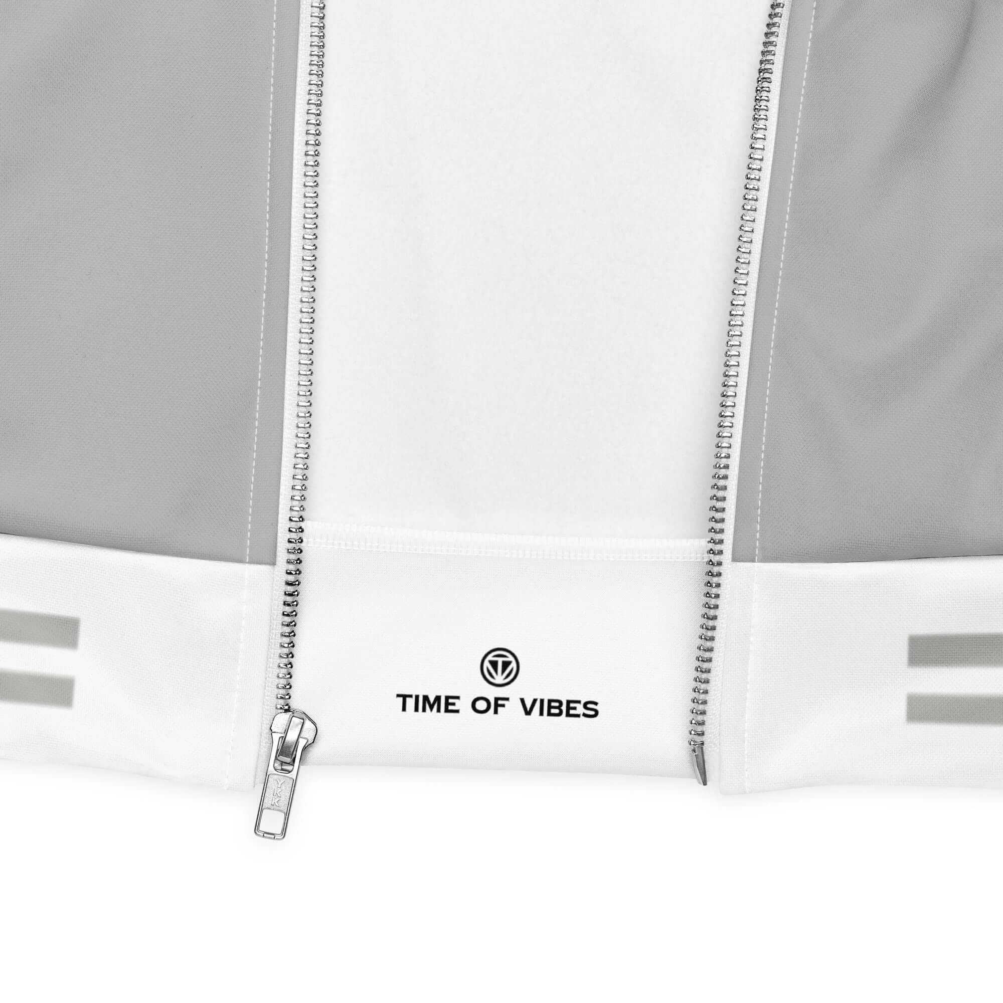 VIBES Blouson COLLEGE (Silber) €89.50 | Time Of Vibes